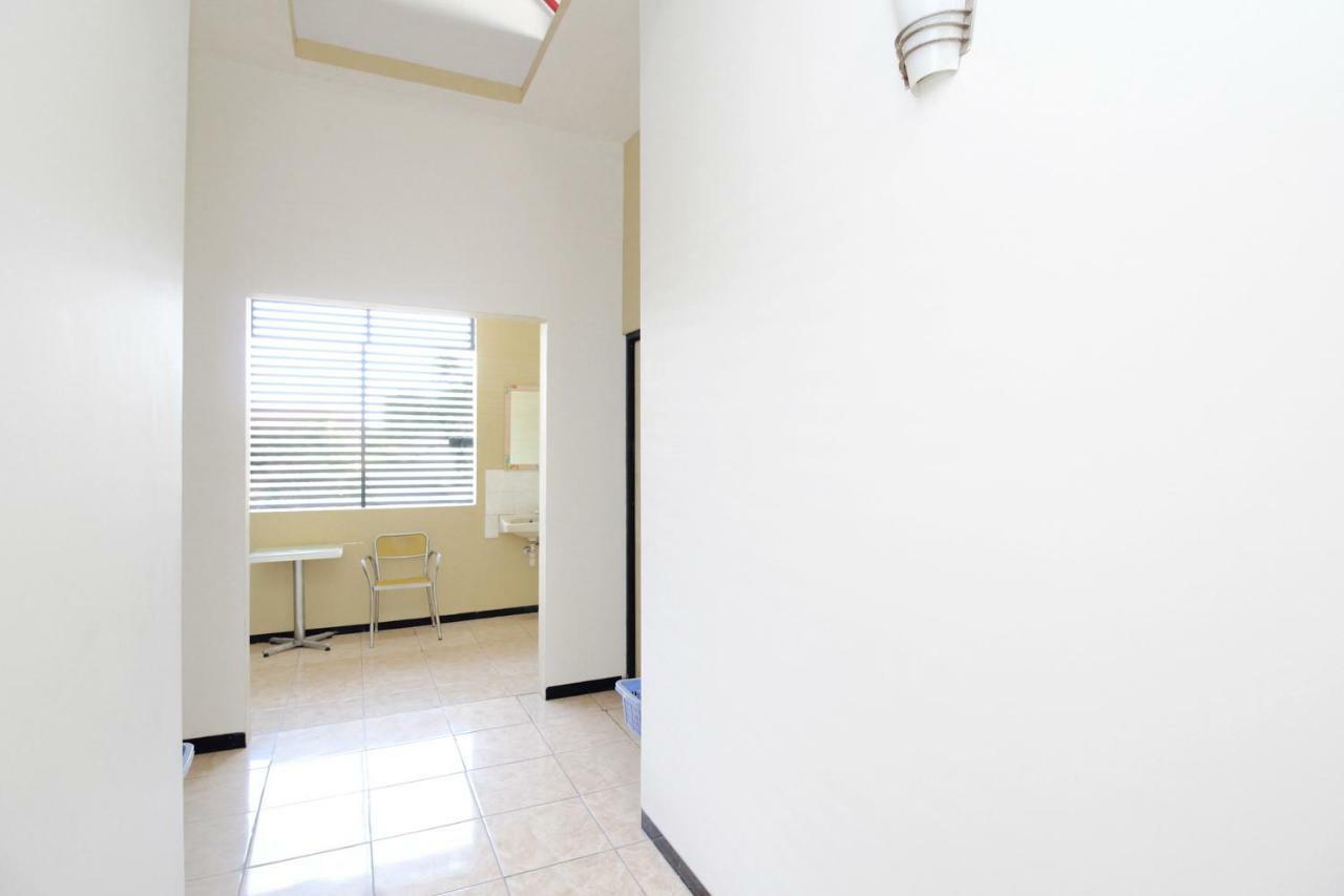 Reddoorz Syariah Near Prpp Semarang 호텔 외부 사진